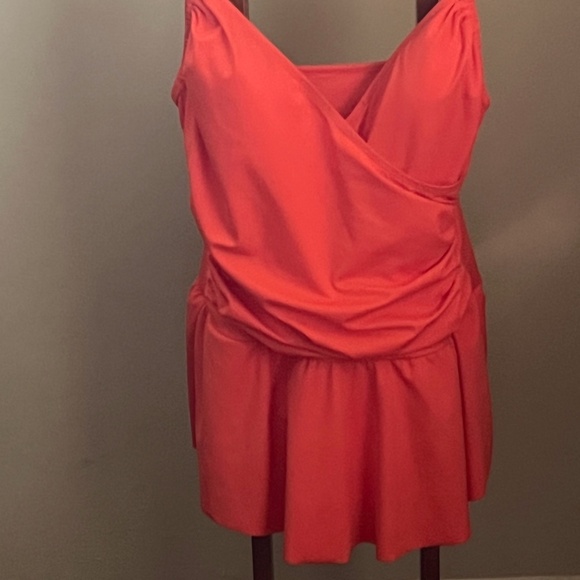 Aqua Green One-Piece Lined Swim Skirt NWOT W/ Attached Flirty Ruffle Skirt-SZ 8 - Picture 6 of 13